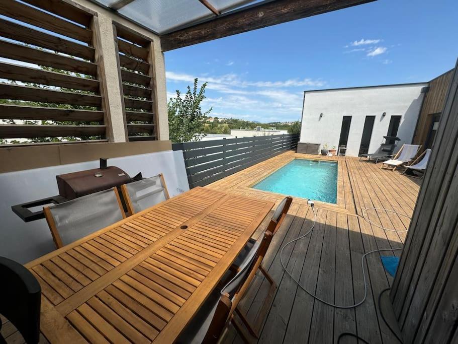 Luxury Villa With Pool And View Juvignac Exterior foto